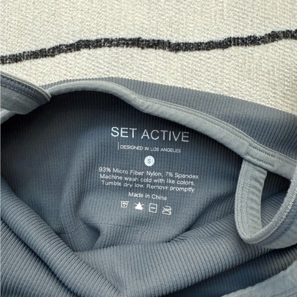 Set Active Ribbed Tank - Picture 3 of 3